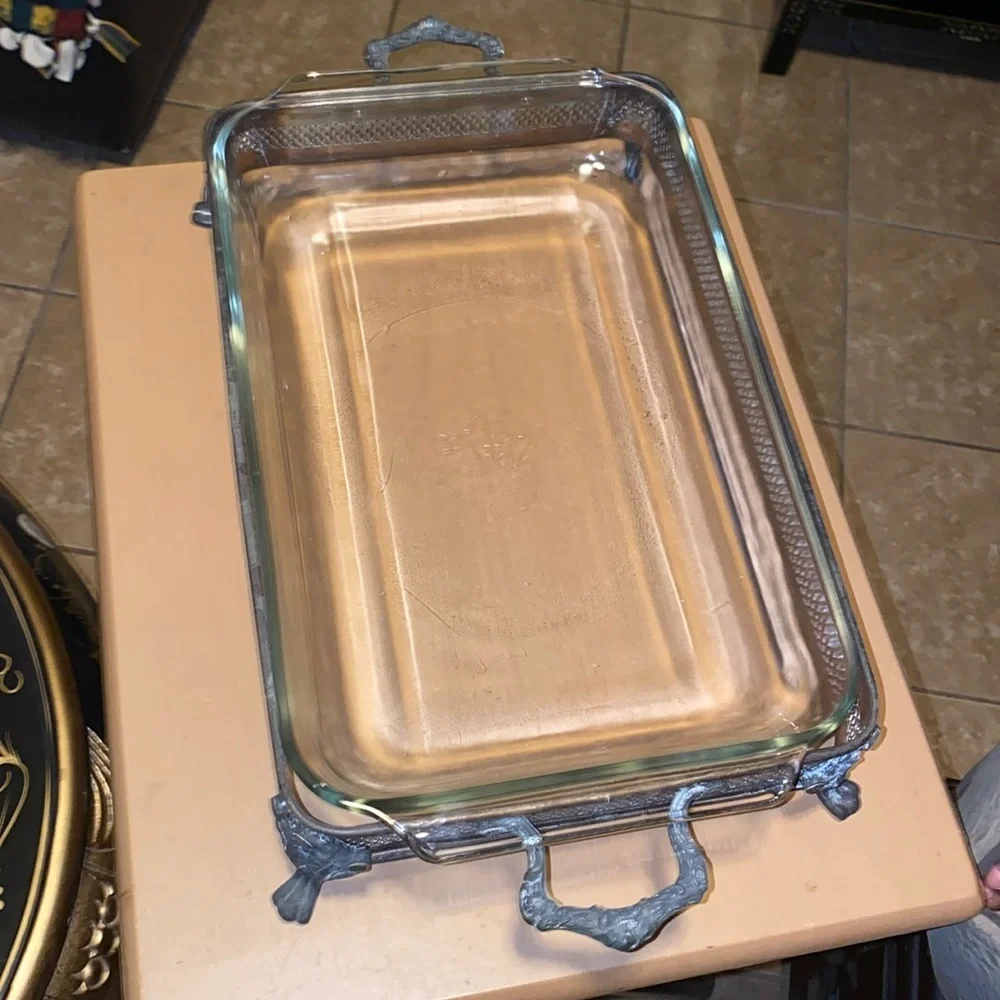 BX47 VINTAGE ANCHOR HOCKING 3 QT SILVER PLATE SERVER WITH GLASS CASSEROLE DISH